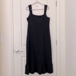Little black dress by Laundry